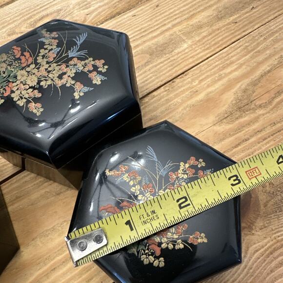 Japanese Stacking‎ Nesting Boxes Hexagon Container 3 Tier Black Lacquer Peacock - Picture 13 of 14